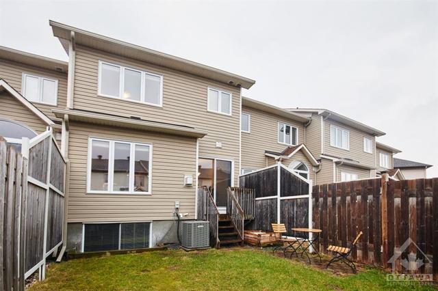 123 Waterfern Way, Townhouse with 3 bedrooms, 3 bathrooms and 3 parking in Ottawa ON | Image 30