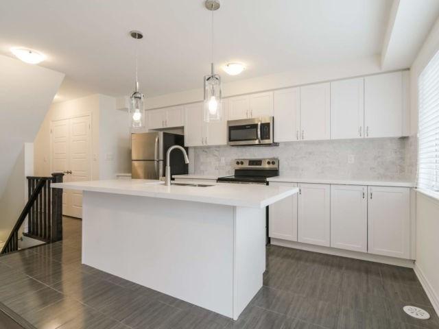 119 Frost Crt, House attached with 3 bedrooms, 3 bathrooms and 2 parking in Milton ON | Image 15