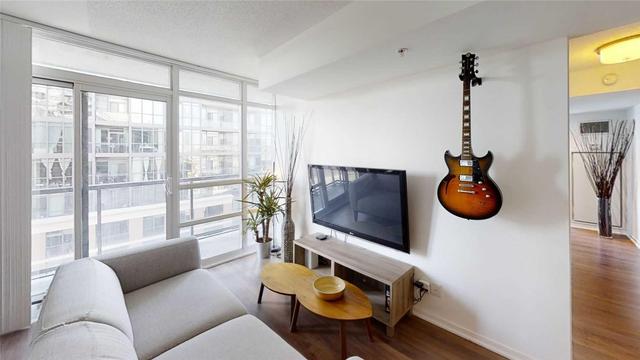 1017 - 68 Abell St, Condo with 2 bedrooms, 2 bathrooms and 1 parking in Toronto ON | Image 4