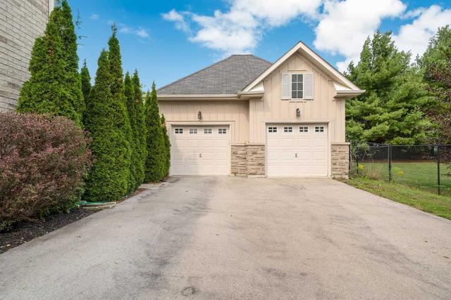 38 Upper Canada Dr, House detached with 4 bedrooms, 3 bathrooms and 8 parking in Erin ON | Image 23