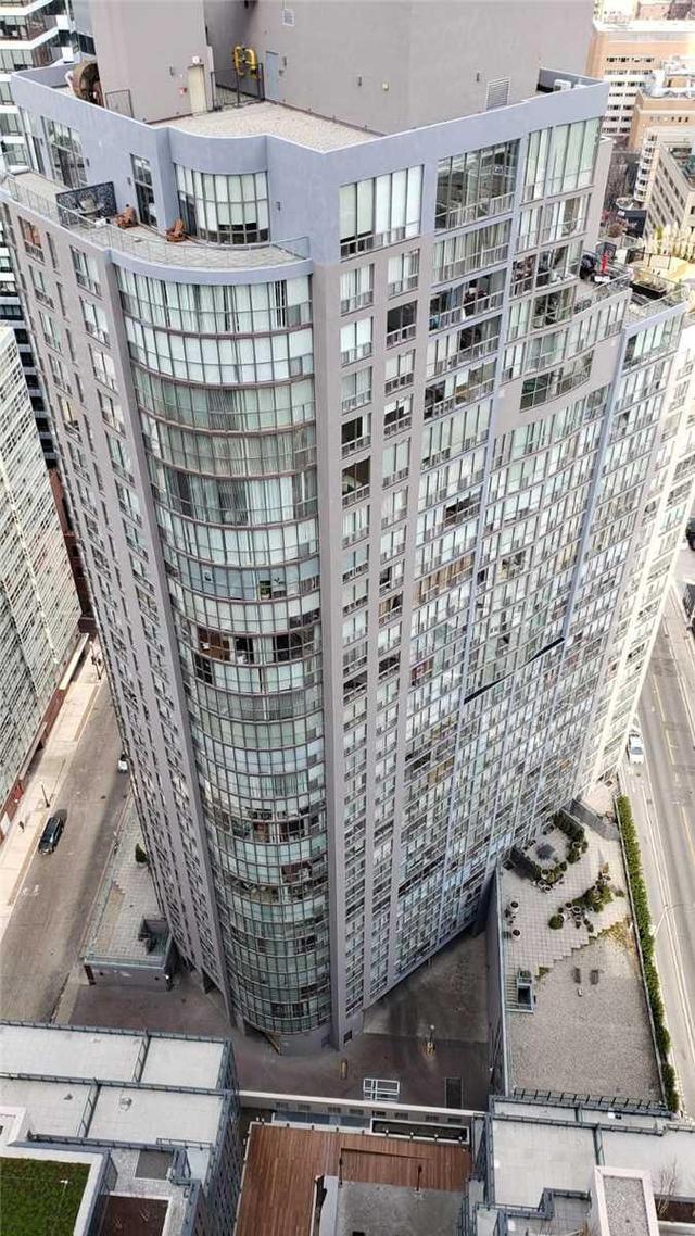2403 - 24 Wellesley St W, Condo with 2 bedrooms, 2 bathrooms and 1 parking in Toronto ON | Image 19