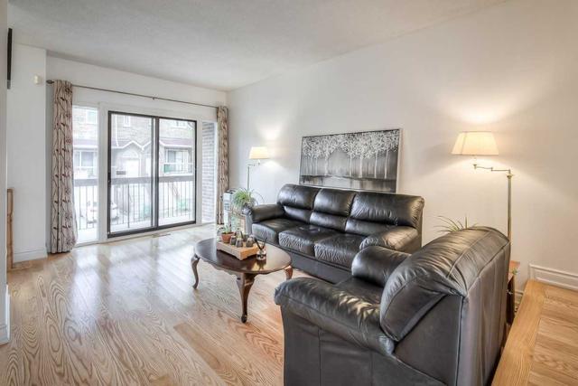 3 - 10 Reidmount Ave, Townhouse with 3 bedrooms, 2 bathrooms and 2 parking in Toronto ON | Image 24