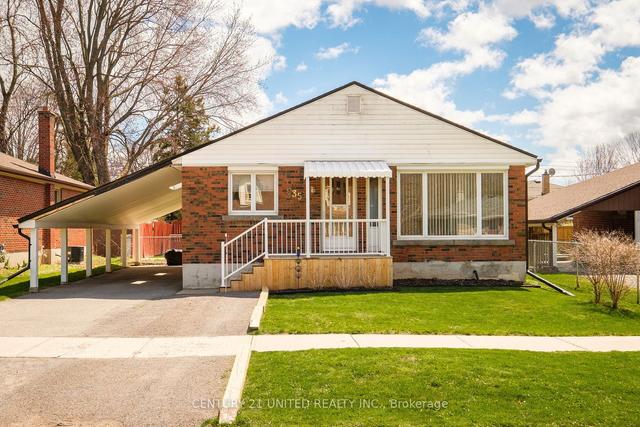 935 Philip St, House detached with 3 bedrooms, 2 bathrooms and 3 parking in Peterborough ON | Image 1