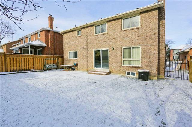 9 Talgarth Rd, House detached with 3 bedrooms, 3 bathrooms and 4 parking in Toronto ON | Image 19