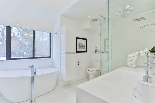 th 128 - 10 Walker Ave, Townhouse with 3 bedrooms, 3 bathrooms and 1 parking in Toronto ON | Image 4