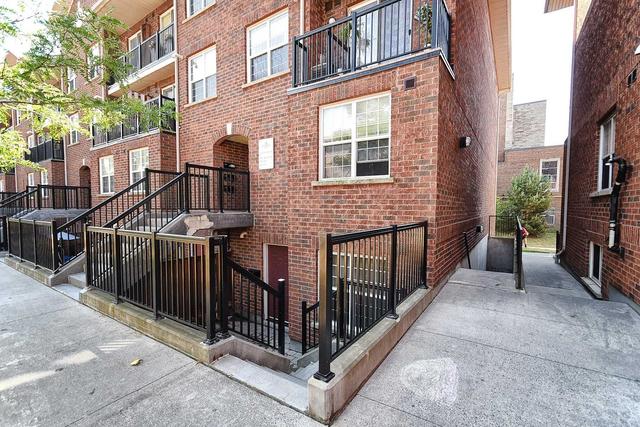 201 - 45 Strangford Lane, Townhouse with 2 bedrooms, 2 bathrooms and 1 parking in Toronto ON | Image 1
