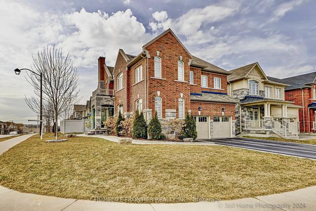 550 Clifford Perry Pl, House detached with 4 bedrooms, 4 bathrooms and 6 parking in Newmarket ON | Image 1
