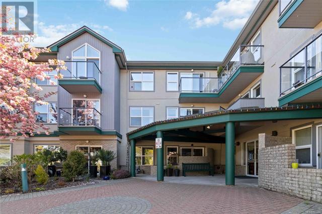 301 - 1485 Garnet Rd, Condo with 1 bedrooms, 1 bathrooms and null parking in Saanich BC | Image 34