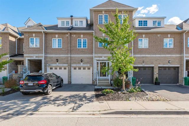 540 Candlestick Circ, House attached with 4 bedrooms, 5 bathrooms and 2 parking in Mississauga ON | Image 1