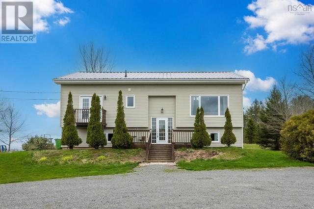 315 Old Halifax Road W, House detached with 3 bedrooms, 2 bathrooms and null parking in West Hants NS | Image 1