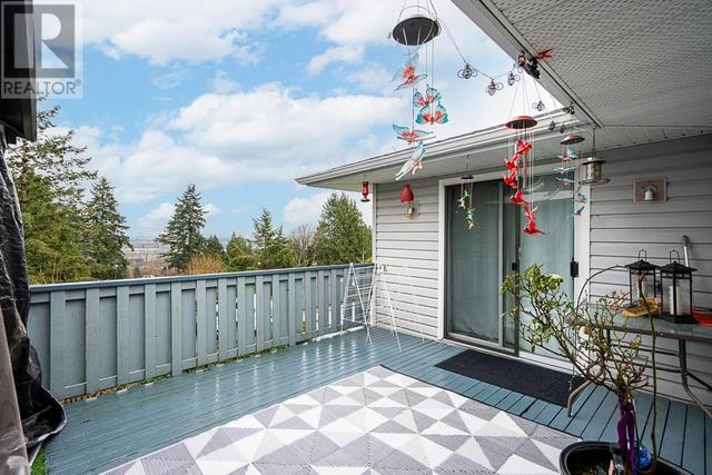 5644 Patrick Street, House detached with 4 bedrooms, 3 bathrooms and 1 parking in Burnaby BC | Image 19