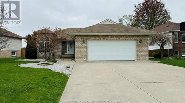 1587 Whitewood Drive, House detached with 4 bedrooms, 2 bathrooms and null parking in Lakeshore ON | Image 1
