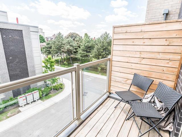 3 - 12 Applewood Lane, Townhouse with 3 bedrooms, 3 bathrooms and 1 parking in Toronto ON | Image 22