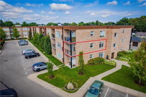 215 - 4644 Pettit Ave E, Condo with 2 bedrooms, 1 bathrooms and 2 parking in Niagara Falls ON | Card Image