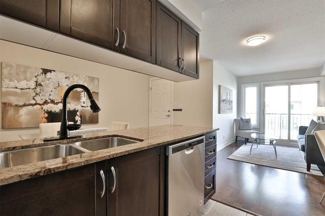 201 - 6 Brian Peck Cres, Townhouse with 2 bedrooms, 2 bathrooms and 1 parking in Toronto ON | Image 10