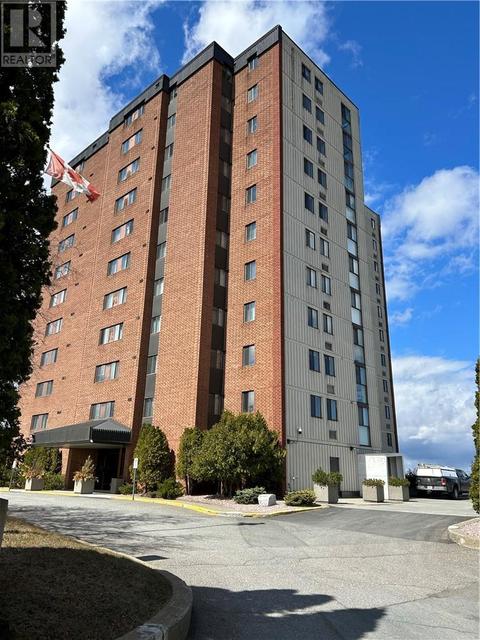 402 - 2000 Regent Street, Condo with 3 bedrooms, 2 bathrooms and null parking in Greater Sudbury ON | Card Image