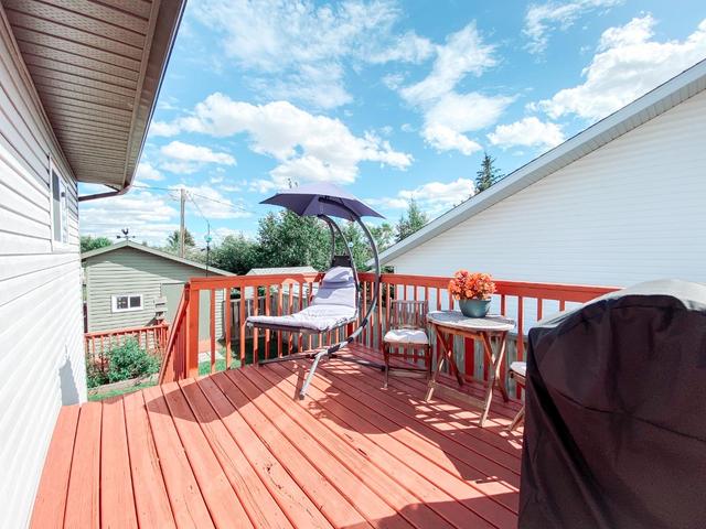 4503 50 Street, House detached with 3 bedrooms, 2 bathrooms and 4 parking in Saddle Hills County AB | Image 9