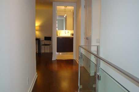 th01 - 10 Morrison St, Townhouse with 1 bedrooms, 3 bathrooms and null parking in Toronto ON | Image 5