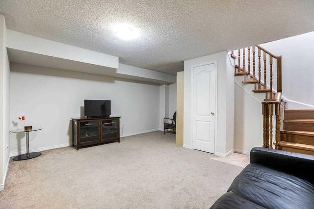 3564 Southwick St, House semidetached with 3 bedrooms, 3 bathrooms and 3 parking in Mississauga ON | Image 25