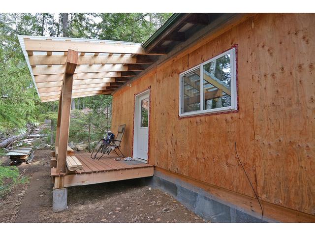 8907 Martens Road, House detached with 3 bedrooms, 2 bathrooms and null parking in Central Kootenay H BC | Image 67