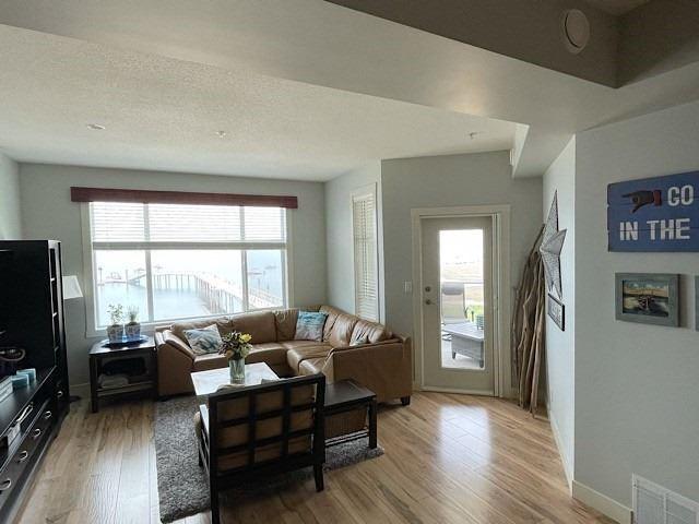 215 - 302 Mara Lake Lane, Condo with 2 bedrooms, 3 bathrooms and 2 parking in Sicamous BC | Image 15