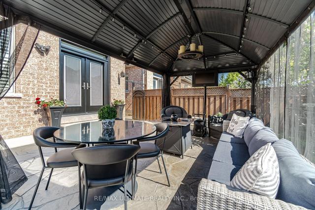 15 Valleystream Circ, House detached with 3 bedrooms, 4 bathrooms and 4 parking in Brampton ON | Image 11