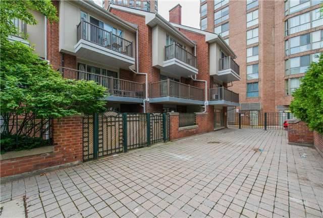 42 Irwin Ave, Townhouse with 2 bedrooms, 2 bathrooms and null parking in Toronto ON | Image 19