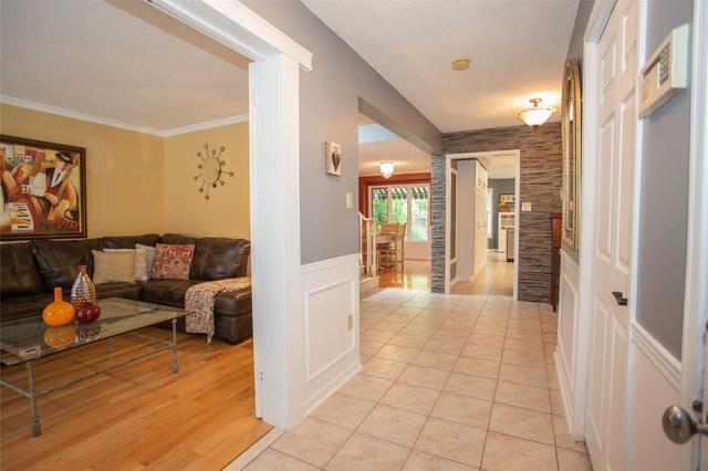 74 Strathroy Cres, House detached with 4 bedrooms, 4 bathrooms and 4 parking in Hamilton ON | Image 32