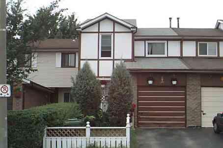 46 Gilmore Dr, House attached with 3 bedrooms, 2 bathrooms and 2 parking in Brampton ON | Image 1