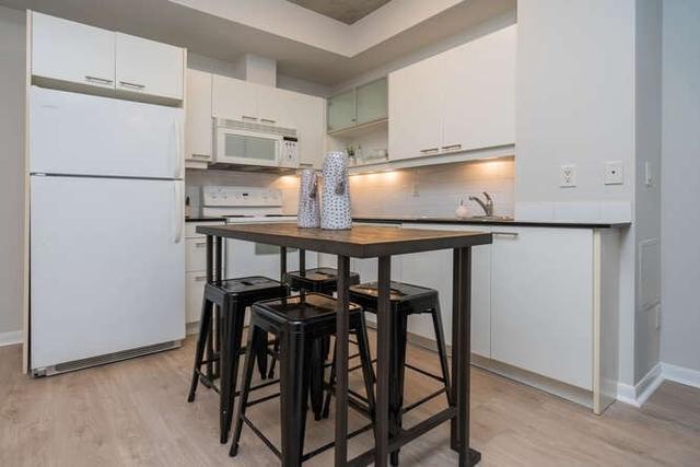 302 - 333 Adelaide St E, Condo with 1 bedrooms, 1 bathrooms and 0 parking in Toronto ON | Image 2