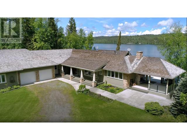 6741 Millar Road, House detached with 5 bedrooms, 3 bathrooms and null parking in Cariboo F BC | Image 3