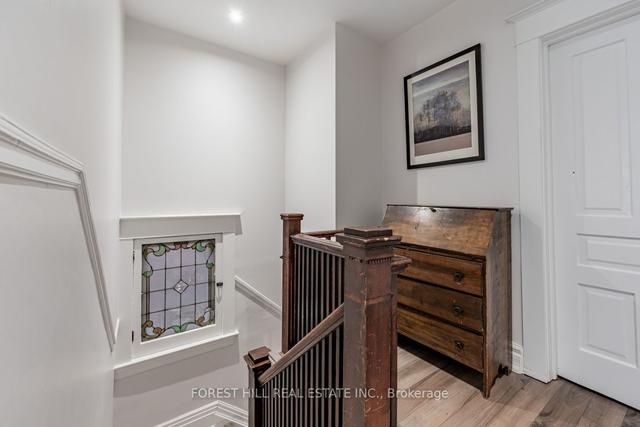 691 Ossington Ave, House detached with 3 bedrooms, 3 bathrooms and 1 parking in Toronto ON | Image 7
