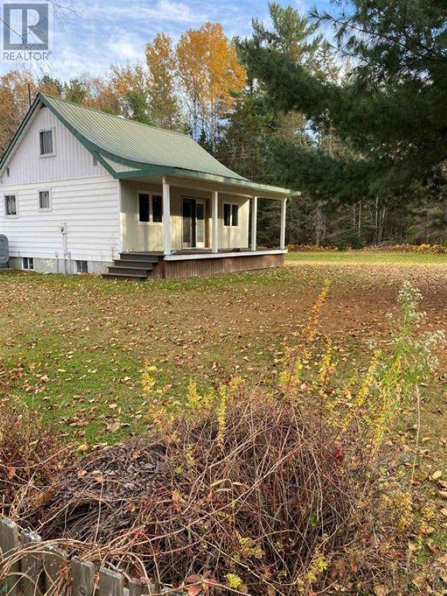 22704 Highway 17, House detached with 3 bedrooms, 1 bathrooms and null parking in Huron Shores ON | Image 2