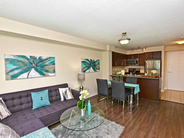 647 - 525 Wilson Ave, Condo with 1 bedrooms, 1 bathrooms and 1 parking in Toronto ON | Image 2