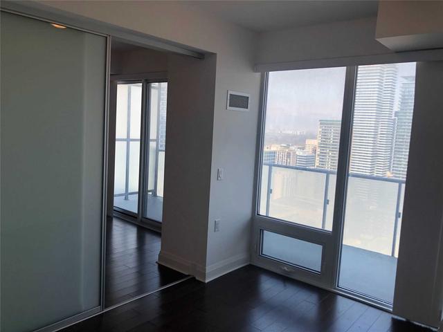 3211 - 1080 Bay St, Condo with 1 bedrooms, 1 bathrooms and 0 parking in Toronto ON | Image 5