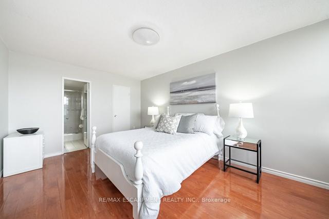 1602 - 2055 Upper Middle Rd, Condo with 3 bedrooms, 2 bathrooms and 1 parking in Burlington ON | Image 7