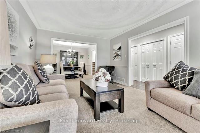 42 Hackney Rdge, House detached with 4 bedrooms, 4 bathrooms and 3 parking in Brantford ON | Image 3