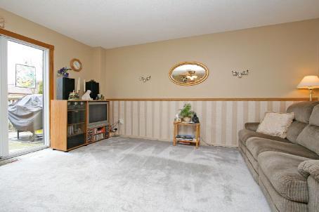 45 Barrett Cres, House detached with 3 bedrooms, 2 bathrooms and 3 parking in Ajax ON | Image 2