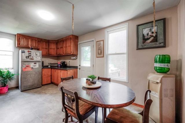 86 Marlborough St, House semidetached with 2 bedrooms, 1 bathrooms and 0 parking in Brantford ON | Image 2