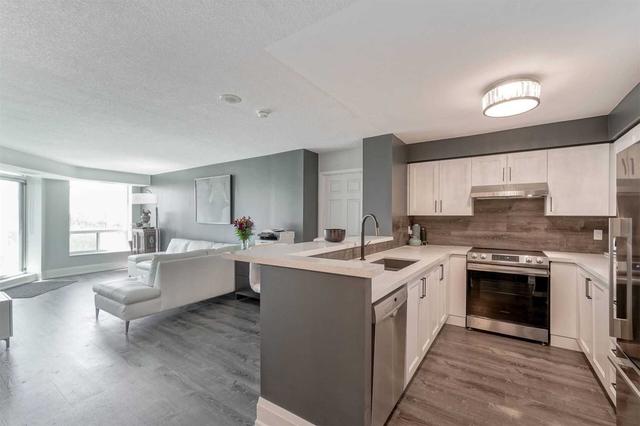 812 - 190 Manitoba St, Condo with 2 bedrooms, 2 bathrooms and 2 parking in Toronto ON | Image 1