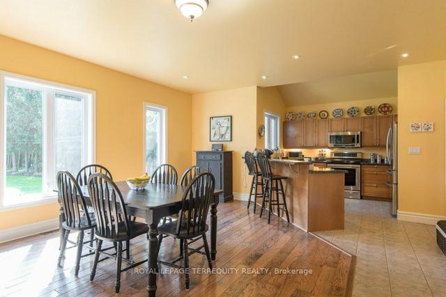 7411 Cochrane St N, House detached with 4 bedrooms, 5 bathrooms and 13 parking in Whitby ON | Image 2