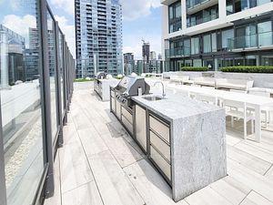 1540 - 8 Hillsdale Ave E, Condo with 1 bedrooms, 1 bathrooms and 0 parking in Toronto ON | Image 2