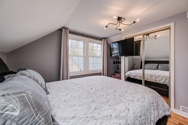 9 Churchill Dr, House detached with 3 bedrooms, 1 bathrooms and 5 parking in Brant ON | Image 11