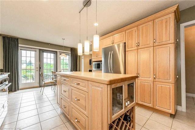 8 Elderberry Crt, House detached with 1 bedrooms, 3 bathrooms and 6 parking in Guelph ON | Image 19