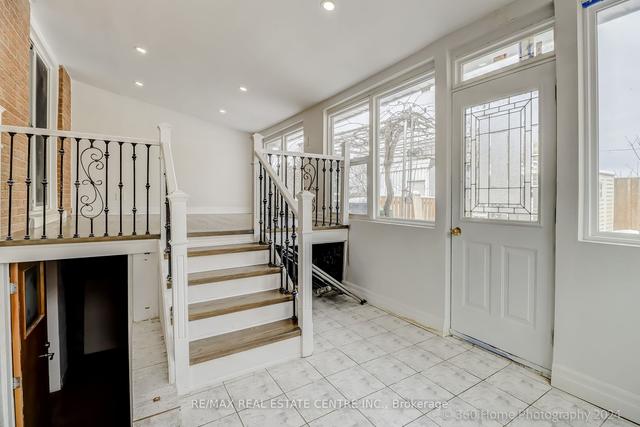 74 Firgrove Cres, House semidetached with 3 bedrooms, 2 bathrooms and 3 parking in Toronto ON | Image 7