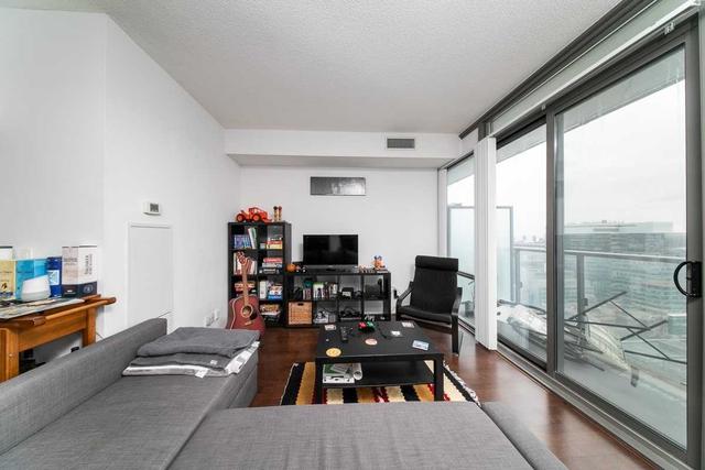 2801 - 832 Bay St, Condo with 1 bedrooms, 1 bathrooms and 0 parking in Toronto ON | Image 9