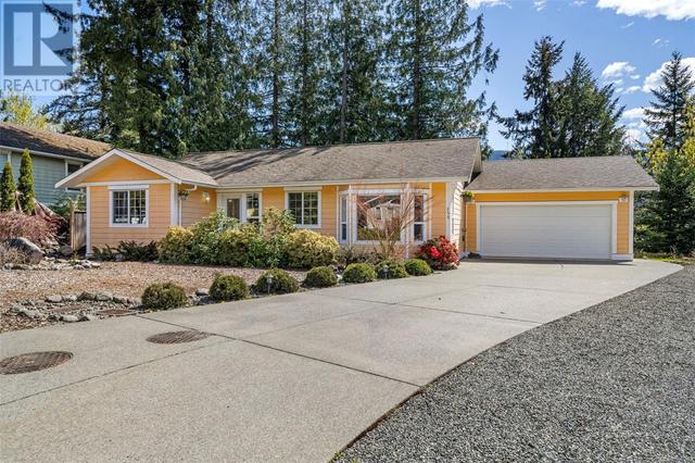 250 Kingfisher Pl, House detached with 2 bedrooms, 2 bathrooms and 4 parking in Lake Cowichan BC | Image 2