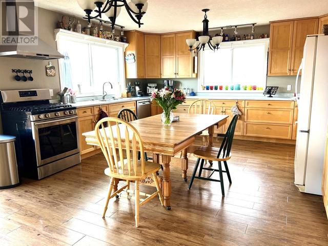 2654 Stenset Road, House detached with 5 bedrooms, 4 bathrooms and null parking in Bulkley Nechako A BC | Image 15