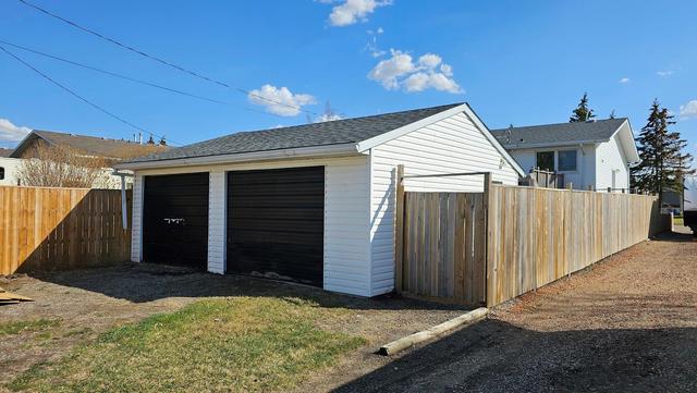 4818 52 Street, House detached with 3 bedrooms, 2 bathrooms and 5 parking in Olds AB | Image 44