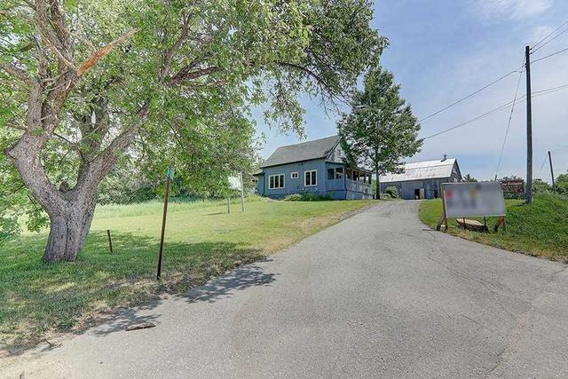 8203 County 169 Rd, House detached with 4 bedrooms, 1 bathrooms and 101 parking in Ramara ON | Image 23